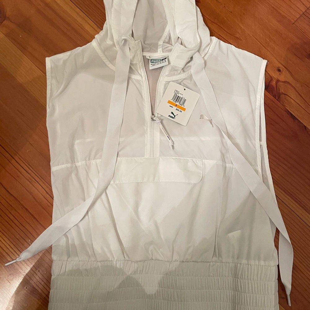 Puma wind breaker tank
